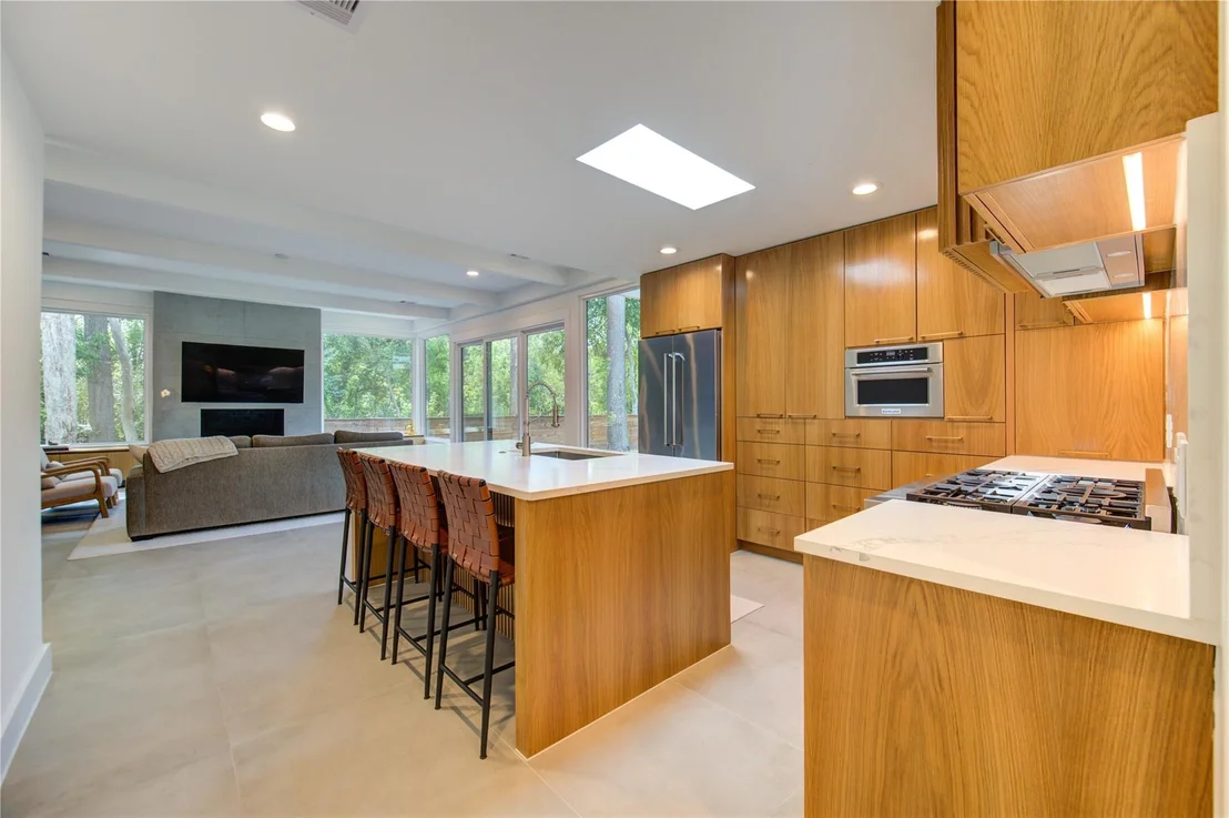 Photo of 303 Isolde Drive