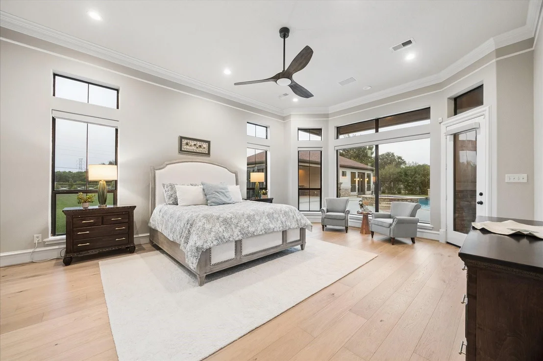 Photo of 6810 Anthonia Lane