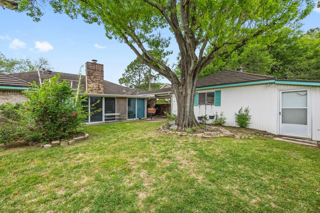 Photo of 10906 Chevy Chase Drive