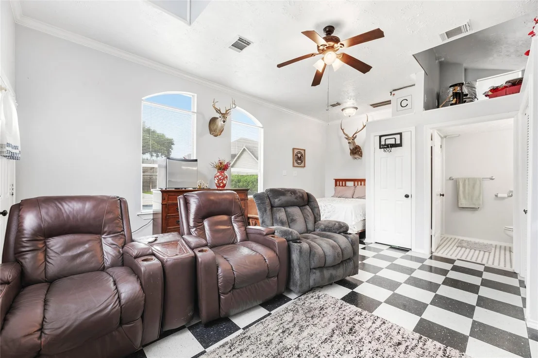 Photo of 6806 Cedar Street