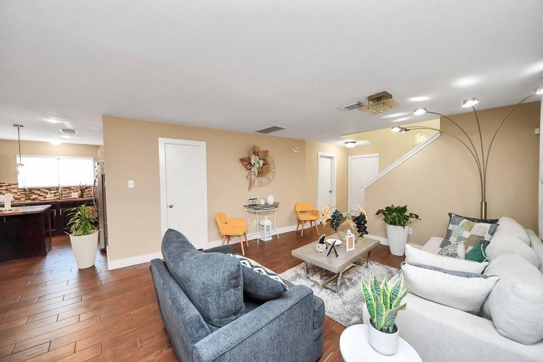 Photo of 20826 Settlers Lake Cir N Circle