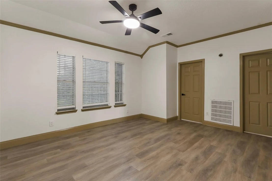 Photo of 4800 Heathrow Lane