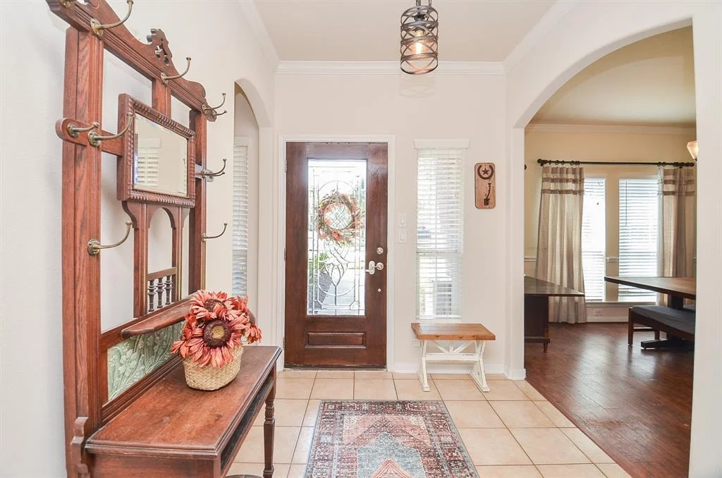 Photo of 6102 Pine Lakes Drive