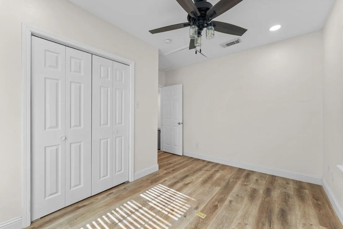Photo of 1435 N Durham Drive