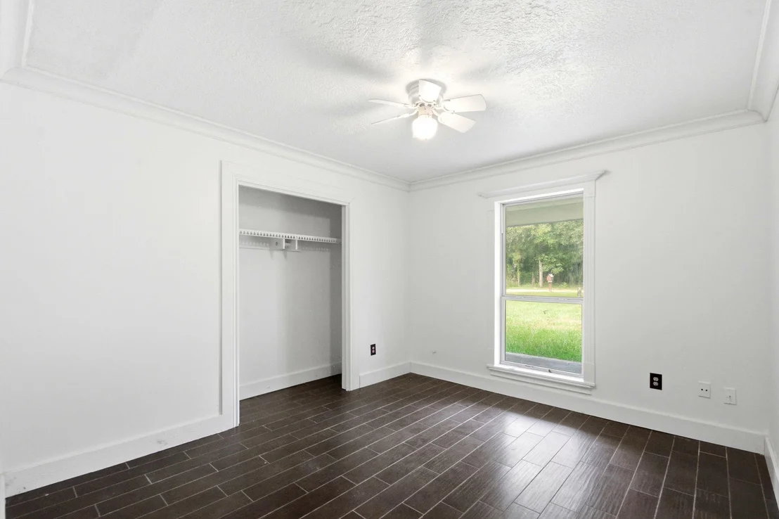 Photo of 18813 Woodridge Drive