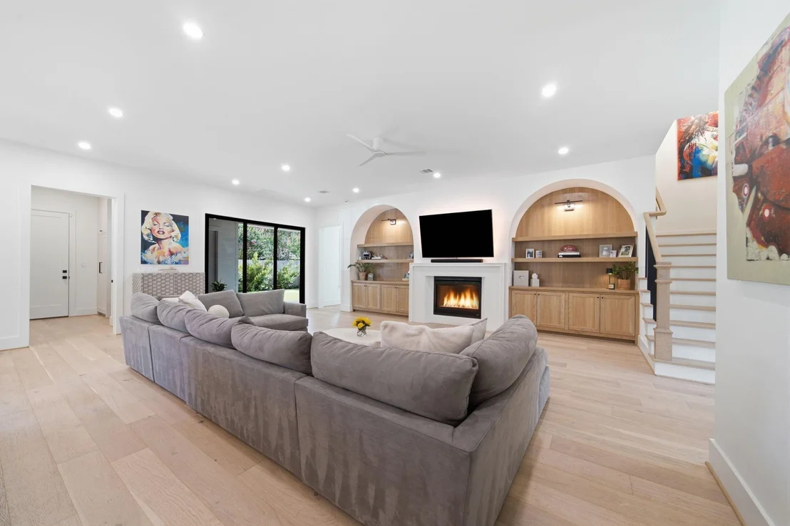 Photo of 1030 Chamboard Lane