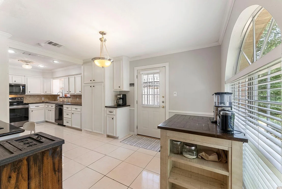 Photo of 618 Brook Hollow Drive