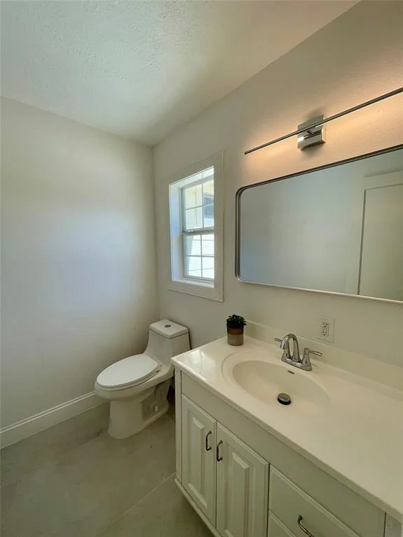 Photo of 1635 Chippendale Road