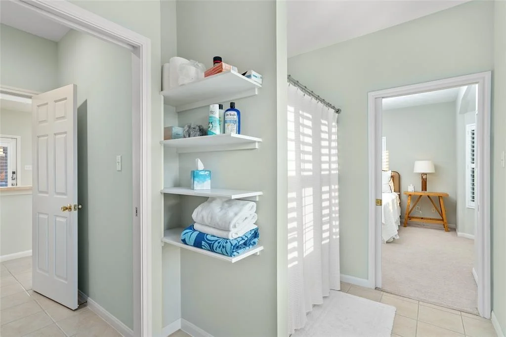Photo of 4733 W Bayshore Drive