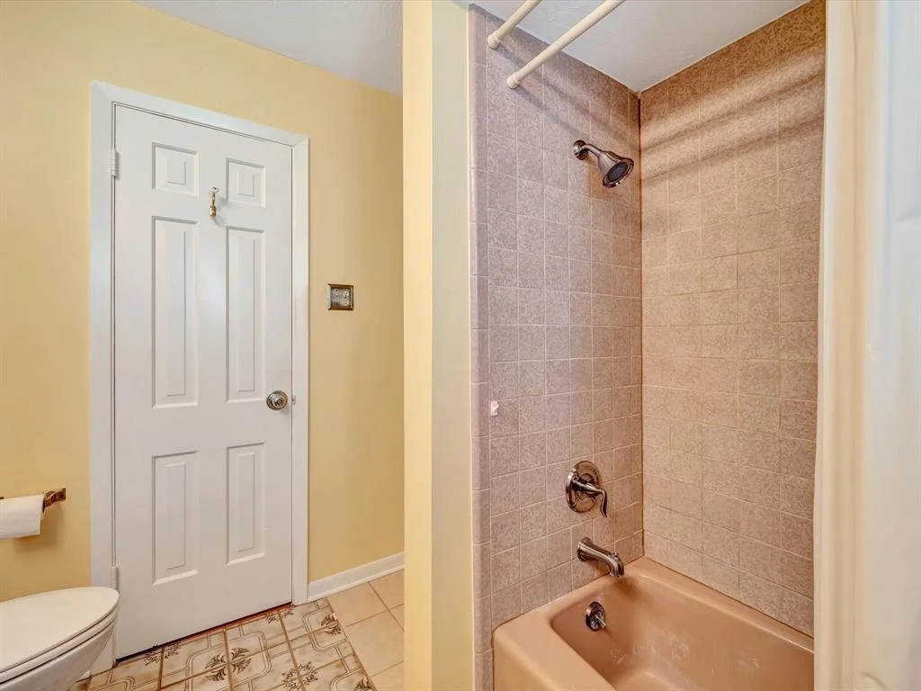 Photo of 208 Burnett Drive