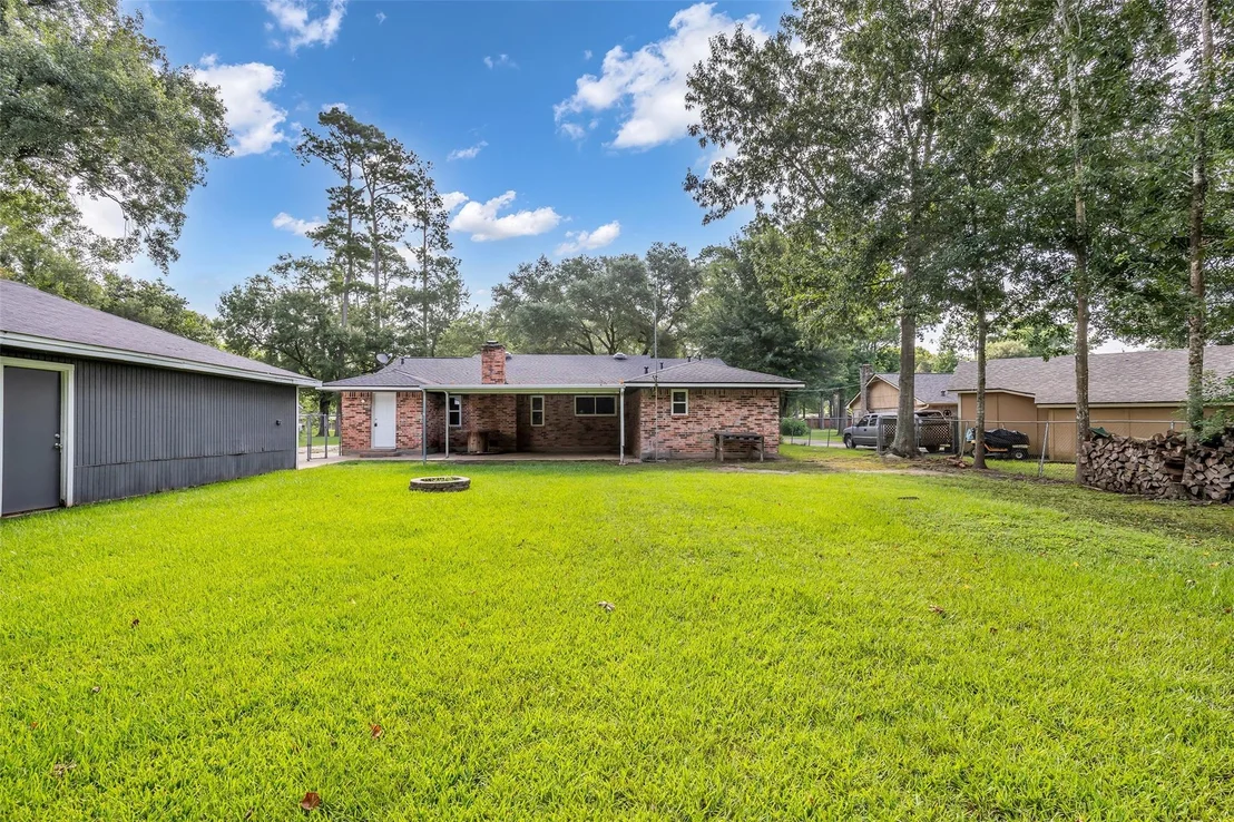 Photo of 20472 Lakeside Drive