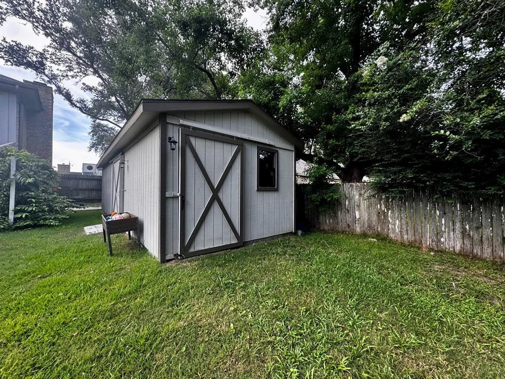 Photo of 2814 Oak Drive