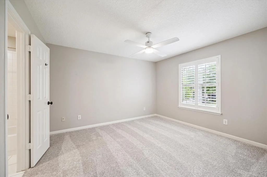 Photo of 74 E Beckonvale Circle