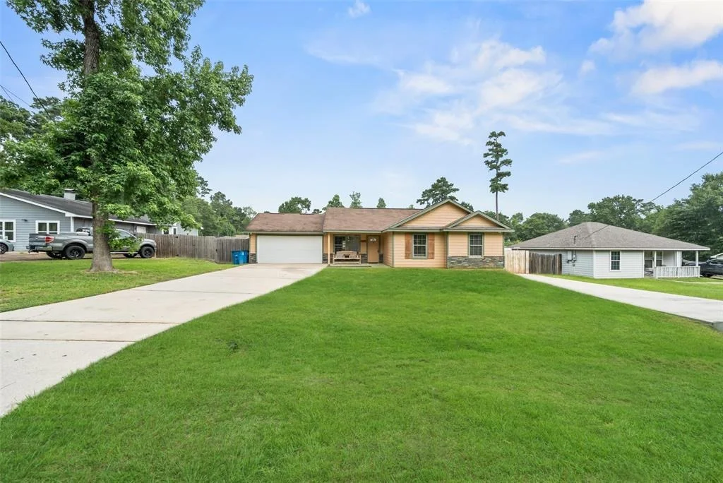 Photo of 10621 Royal Adrian