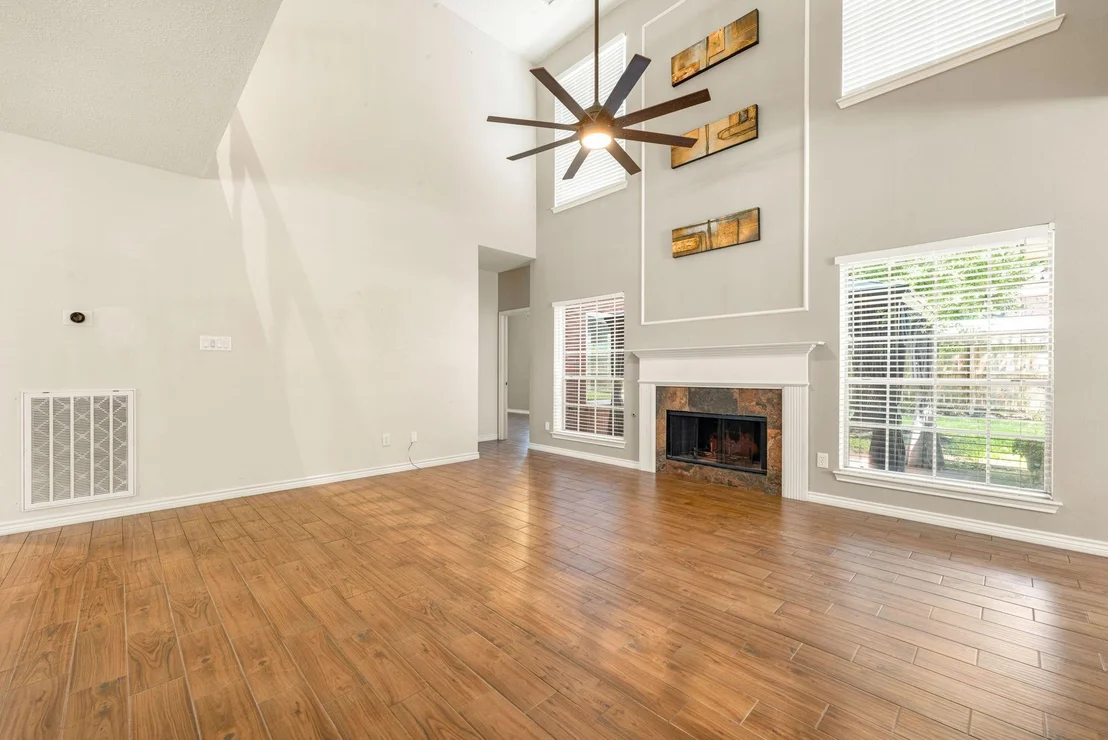Photo of 303 S Cypress Estates Circle