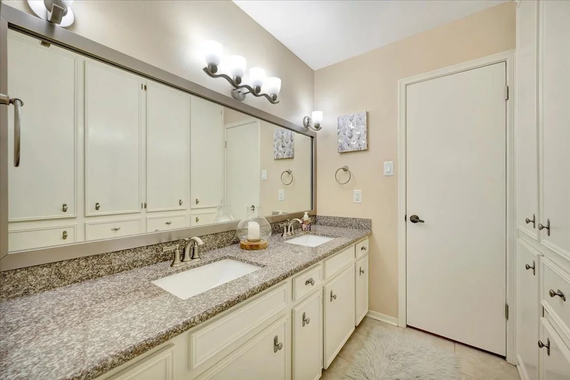 Photo of 16407 Clearcrest Drive