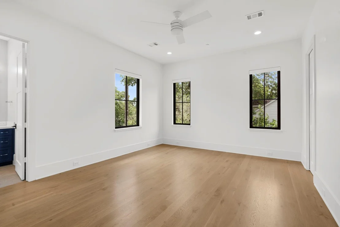 Photo of 337 Folwell Lane