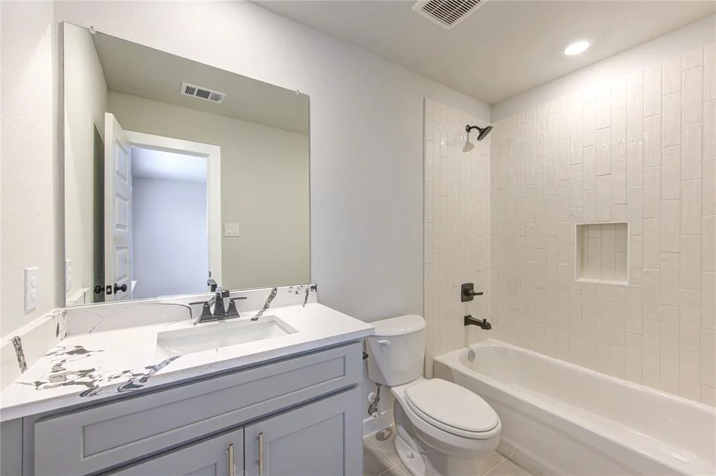 Photo of 400 Kendall Crest Dr
