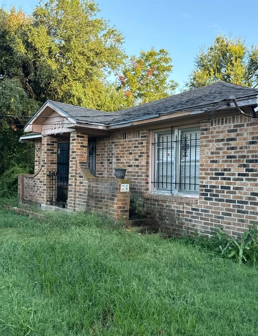 Photo of 4806 Crane Street