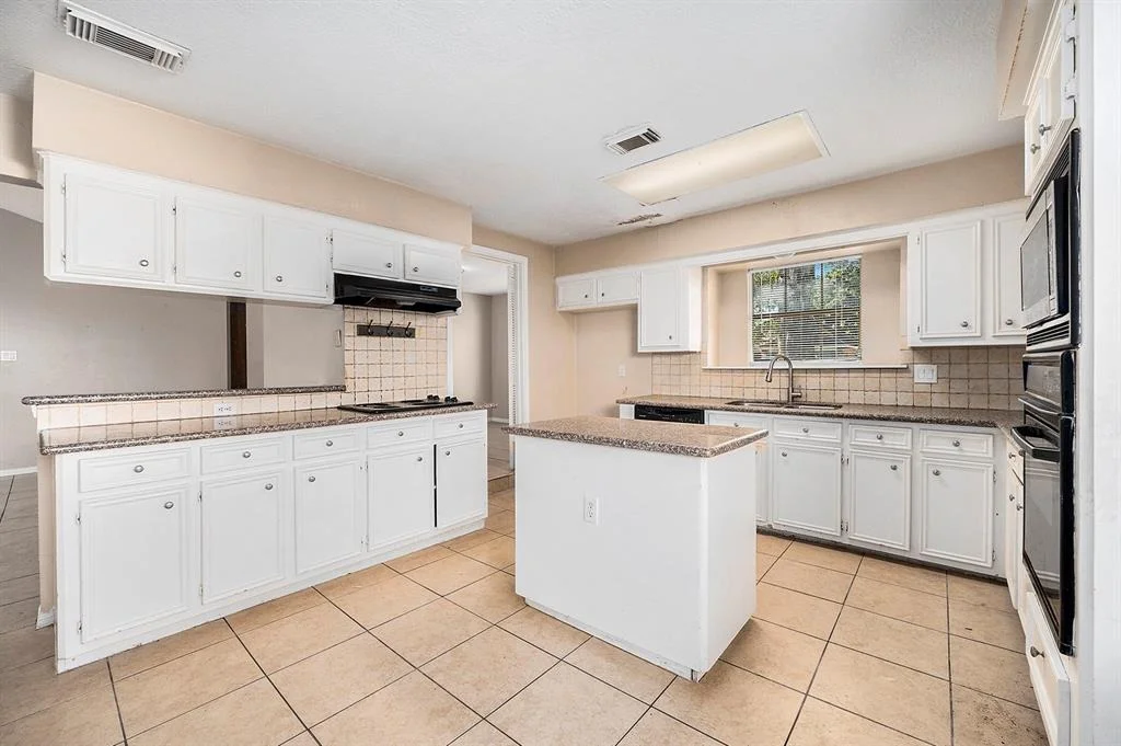 Photo of 8918 Bold Forest Drive