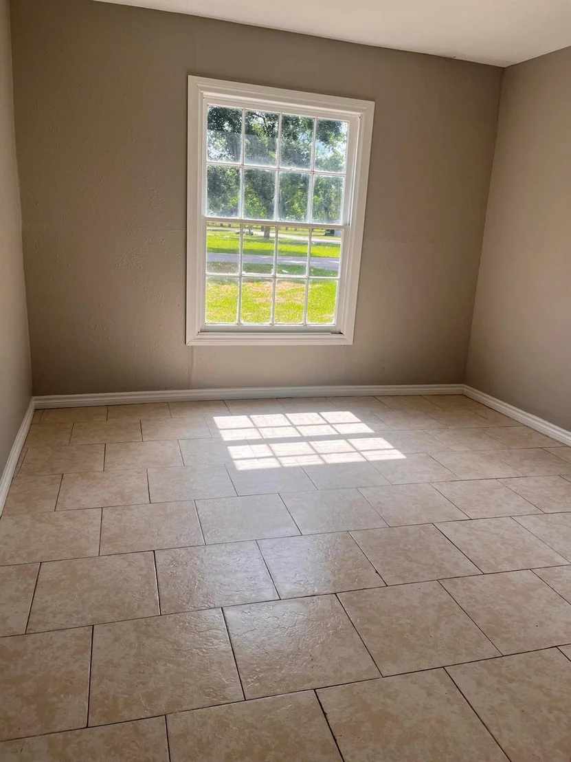 Photo of 4980 Chambers Street