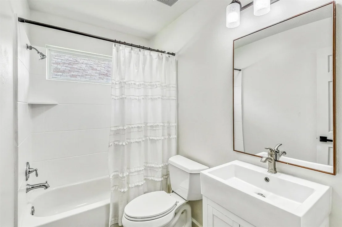 Photo of 6015 Wildbriar Lane