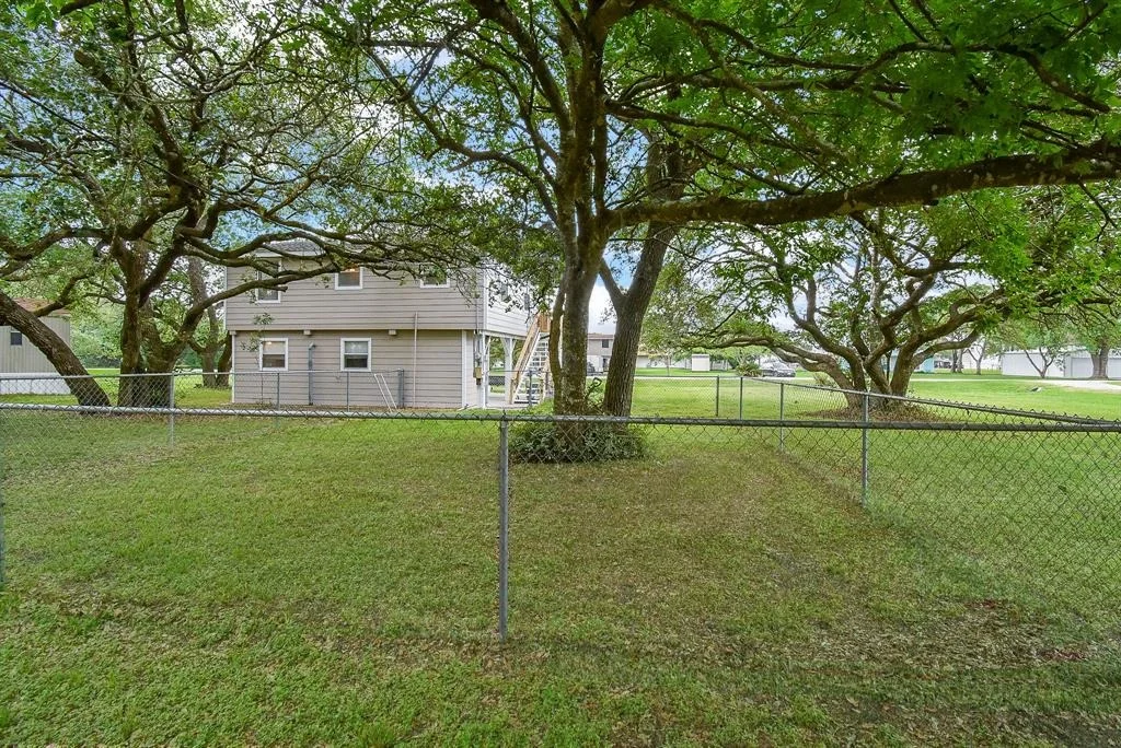Photo of 1551 Bayview Drive