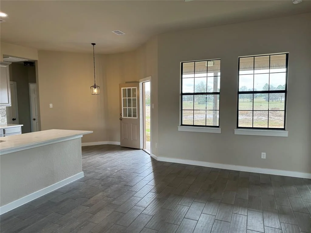 Photo of 20 Meadow Lake