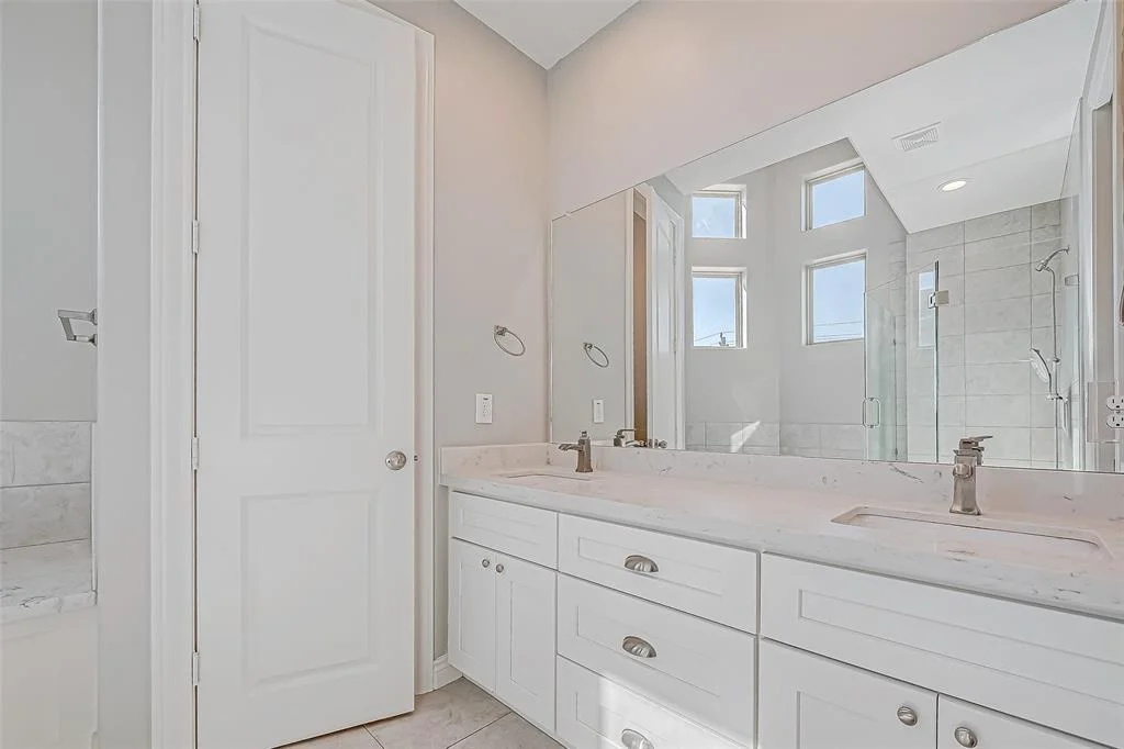 Photo of 8902 Spring Knoll Forest Drive