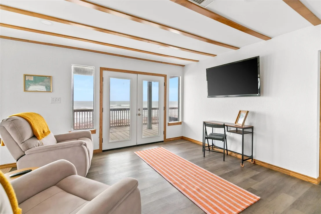 Photo of 902 Beach Drive