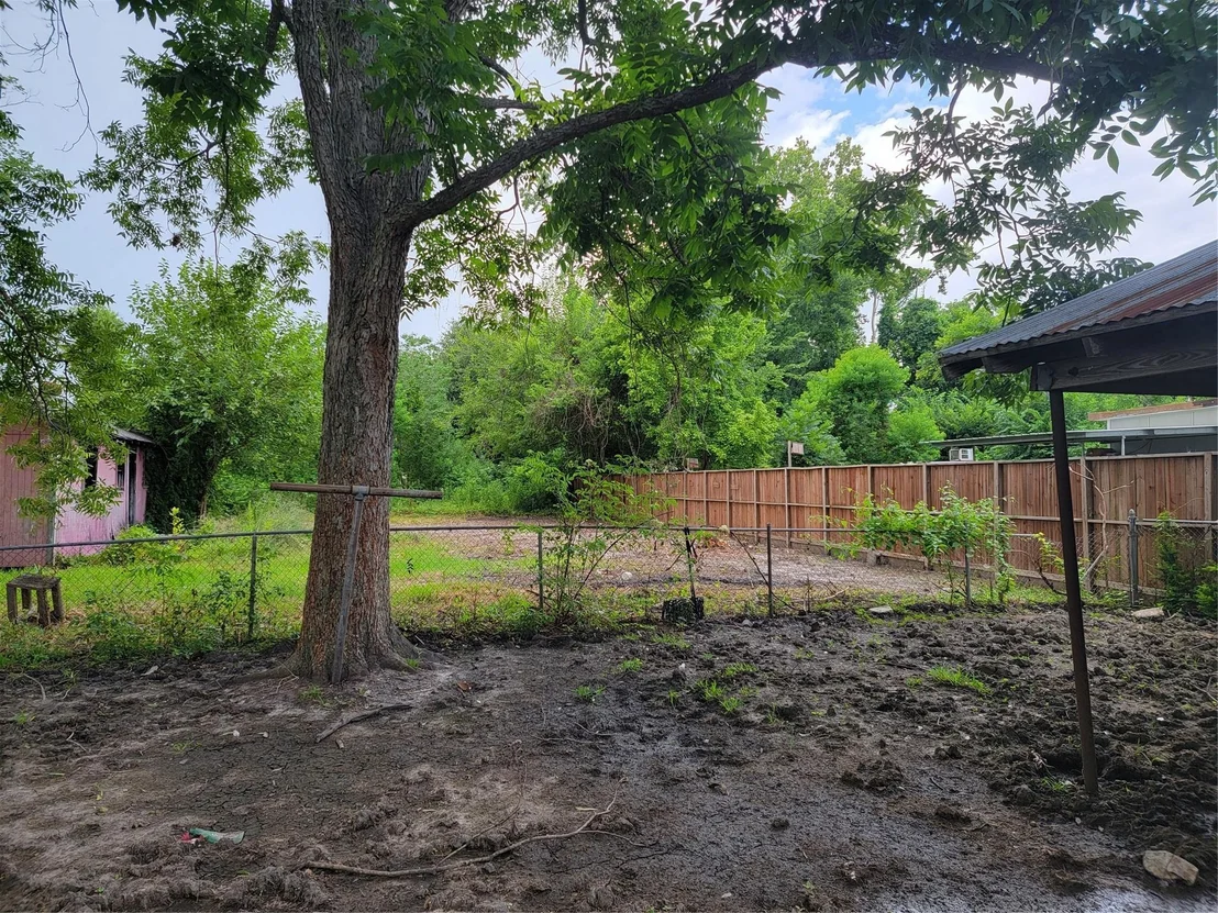 Photo of 872 Lovers Lane