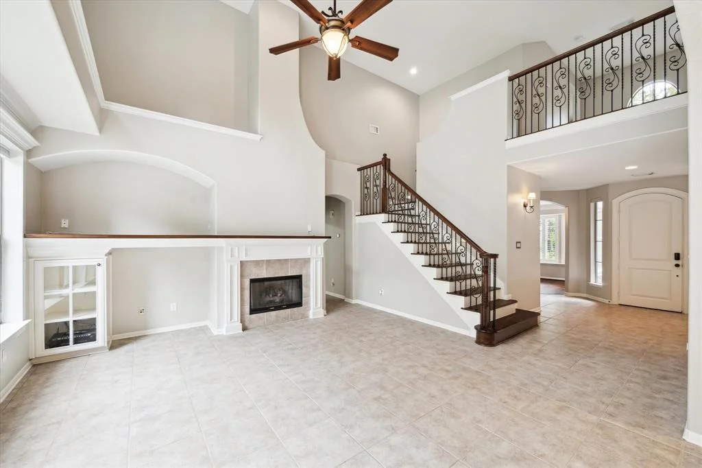 Photo of 74 E Beckonvale Circle