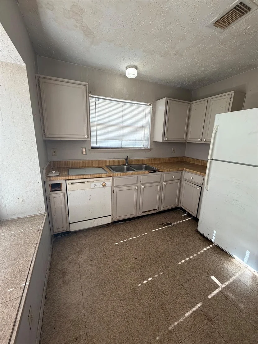 Photo of 6905 Greenyard Drive