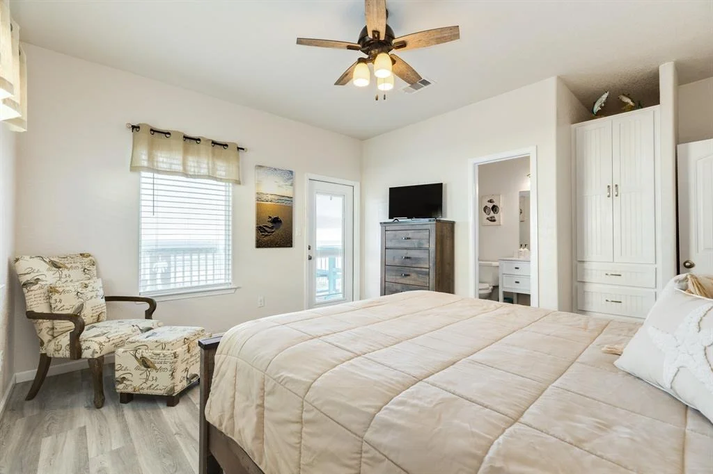 Photo of 2930 Bluewater Highway
