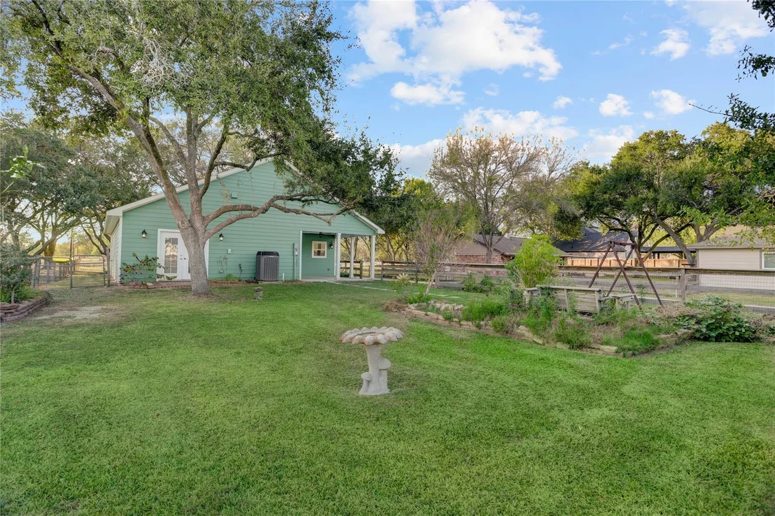 Photo of 2075 Lomax School Road