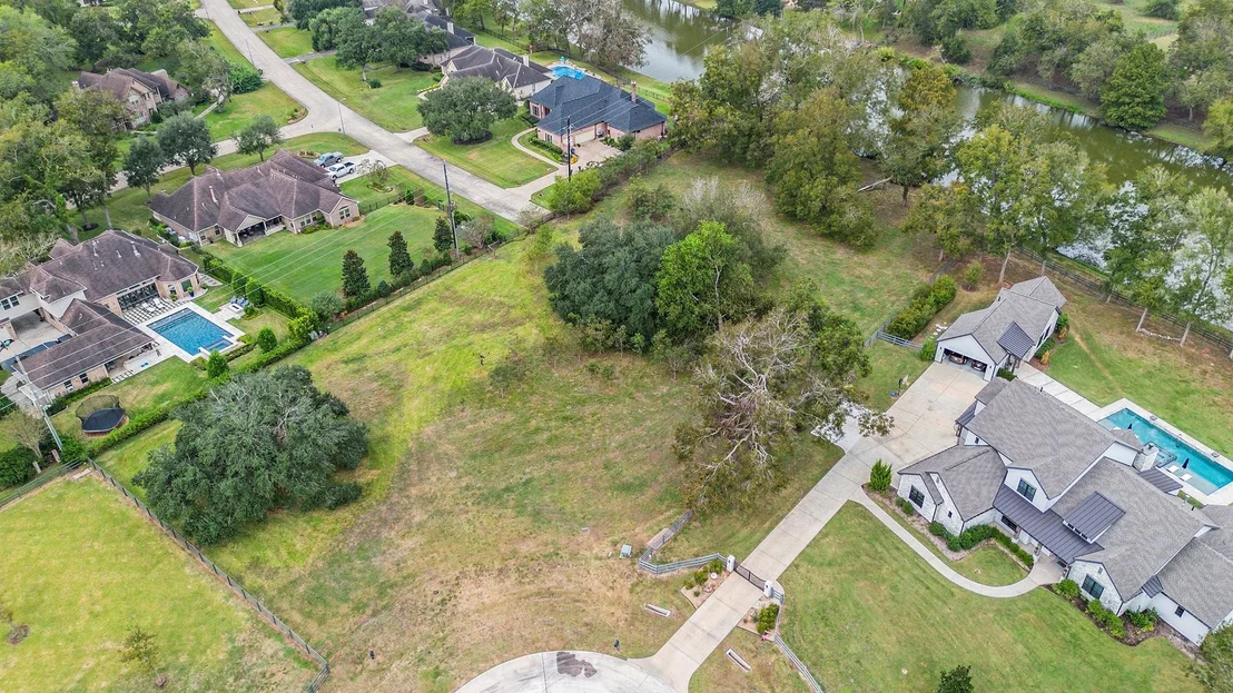 Photo of 30703 Riverlake Road