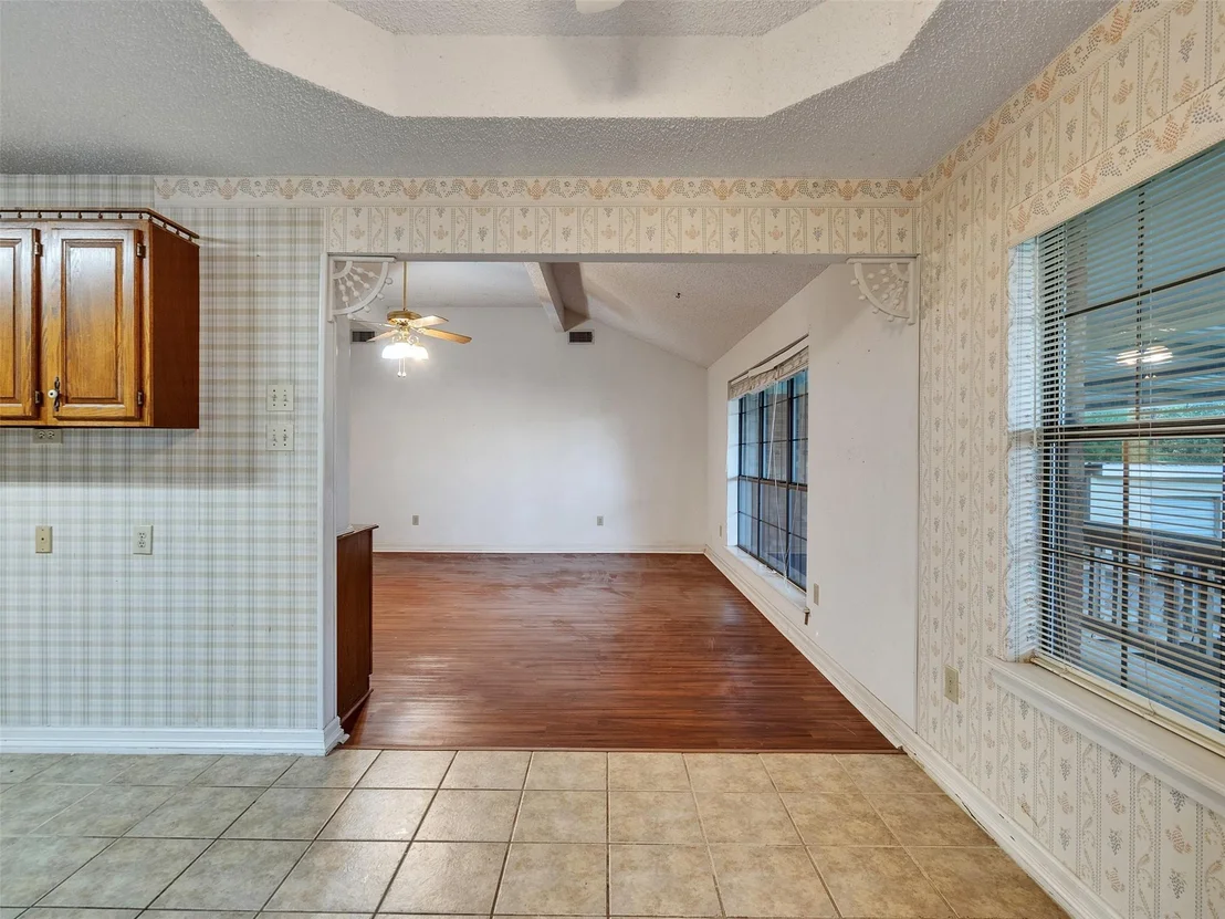 Photo of 185 Lake Drive