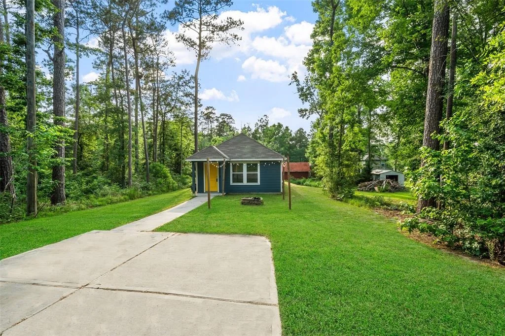 Photo of 15229 Travis Lane