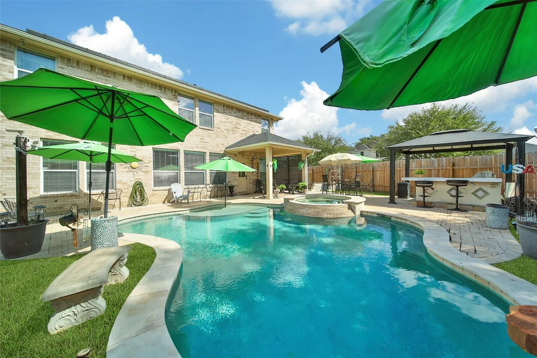 Photo of 18827 Squirrel Oaks Drive