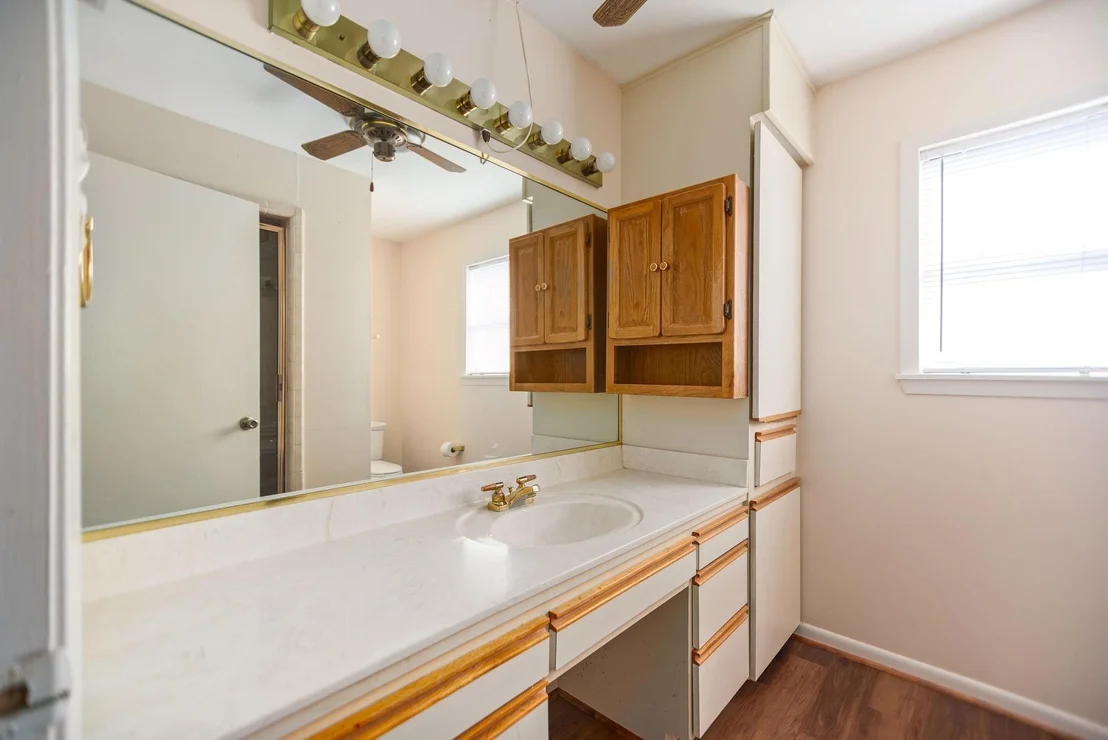 Photo of 1106 Brookhollow Drive