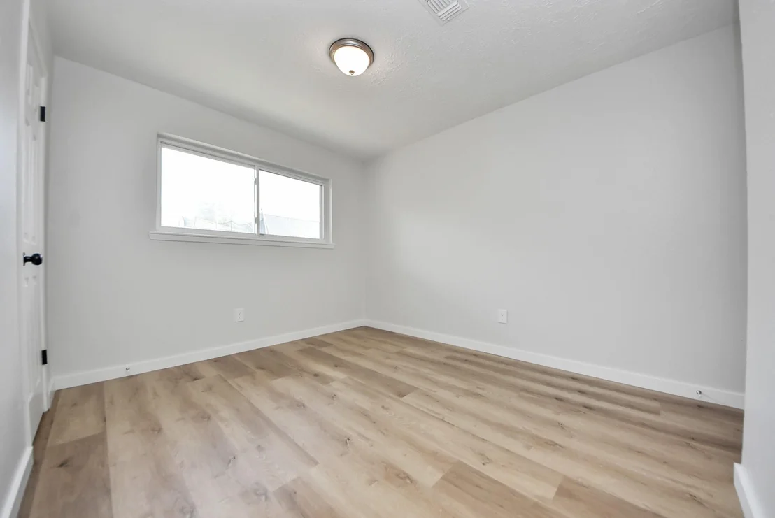 Photo of 5918 Crooked Post Road