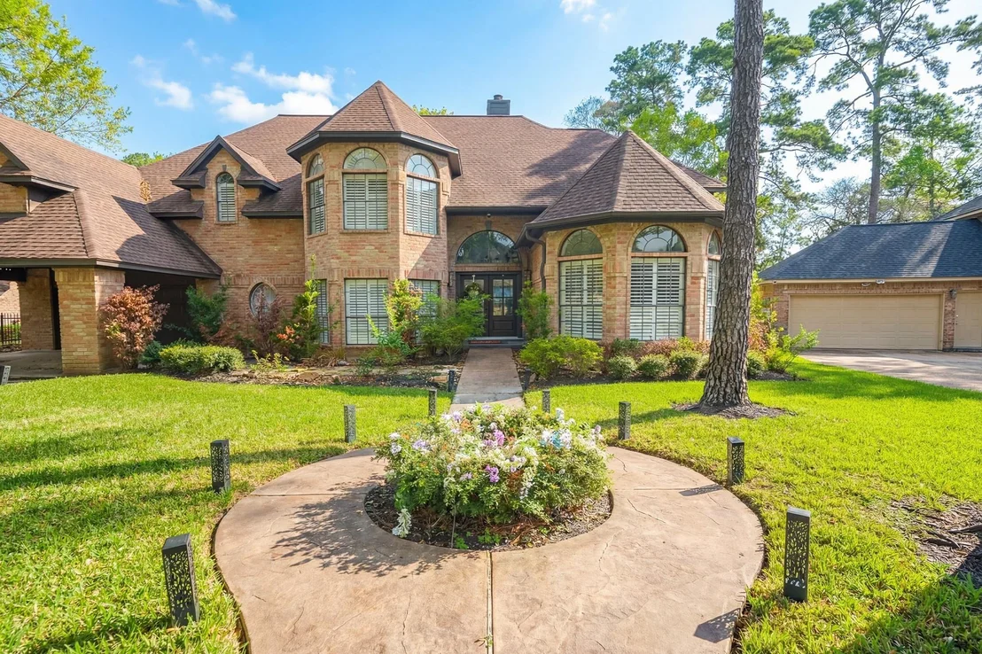 Photo of 24710 Creekview Drive