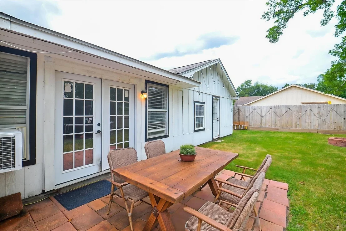 Photo of 9014 Langfield Road