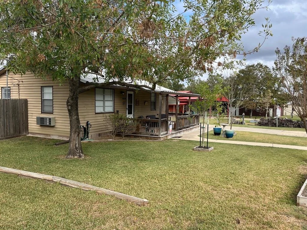 Photo of 302 Oak Hill Drive
