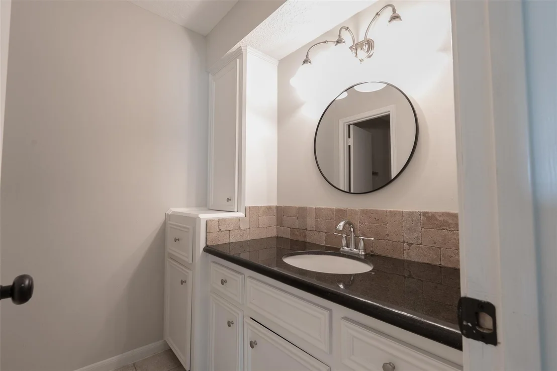 Photo of 15931 Boulder Oaks Drive