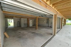 Photo of 915 Live Oak Drive