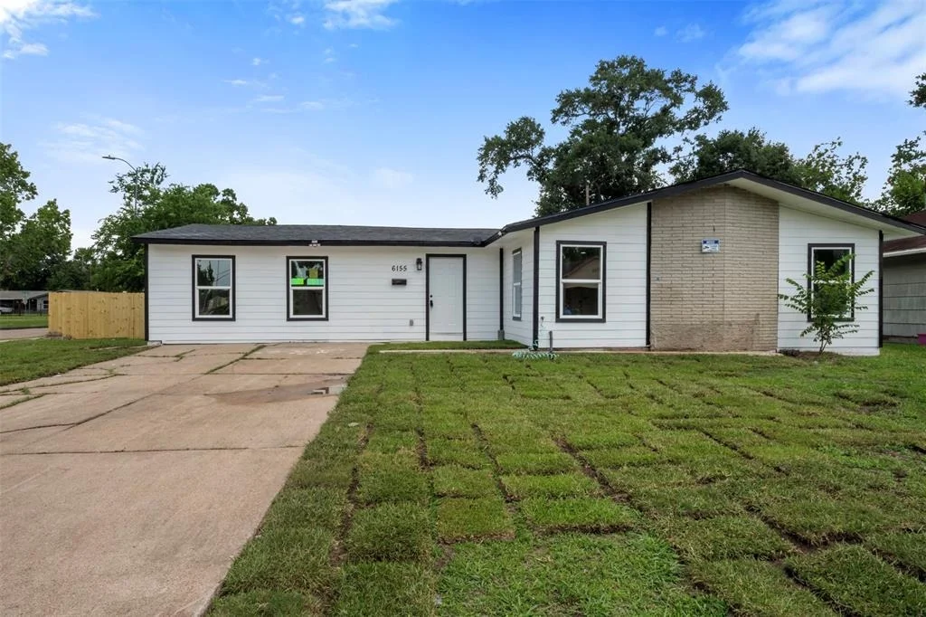 Photo of 6155 Ridgeway Drive
