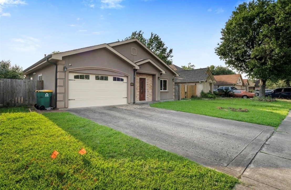 Photo of 2526 Perez Road