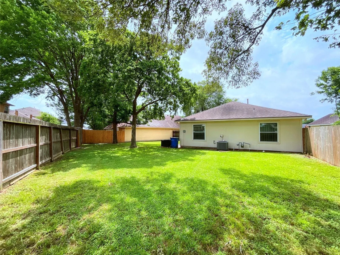 Photo of 1155 Holbech Lane