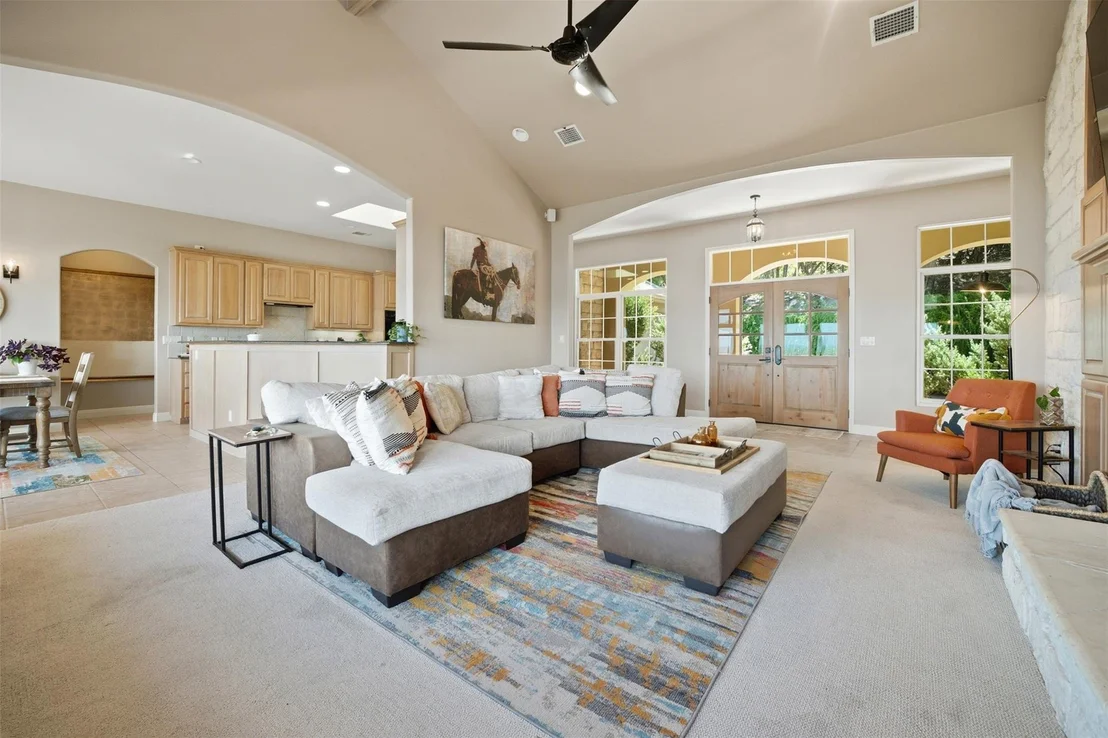 Photo of 6103 Lakeshore Drive